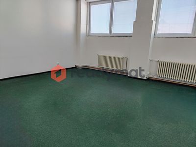Pronájem skladového prostoru 482 m²
