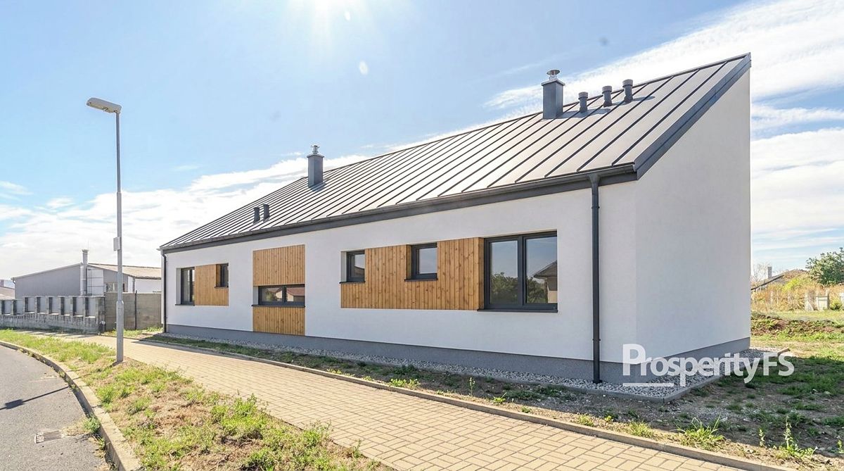 Prodej rodinného domu 123 m², pozemek 695 m² – fotografie 3