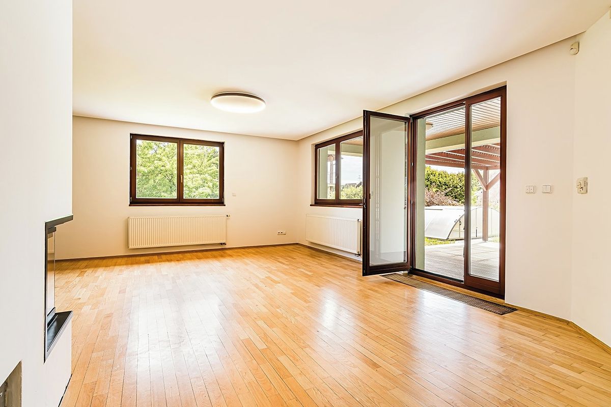 Prodej rodinného domu 400 m², pozemek 1456 m² – fotografie 4