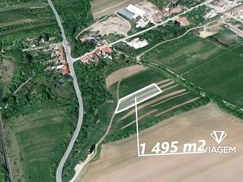 Prodej pole 1207 m², Javorník – náhled fotky 1