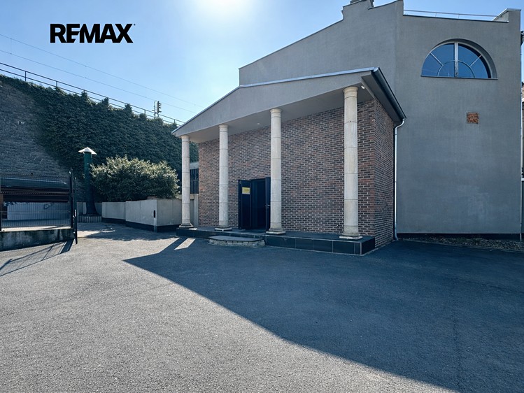 Комерційне приміщення в оренду, 595 м² (1 з 23)