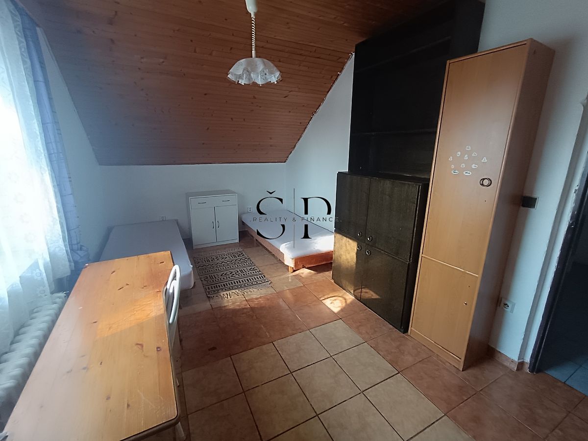 Pronájem bytu pokoje 18 m² – fotografie 2