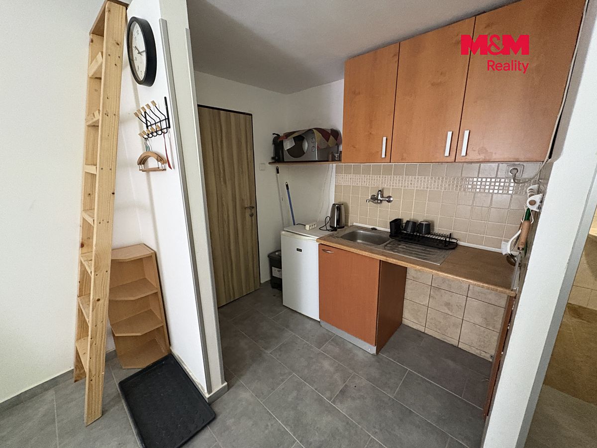 Pronájem bytu 1+kk 23 m² – fotografie 2