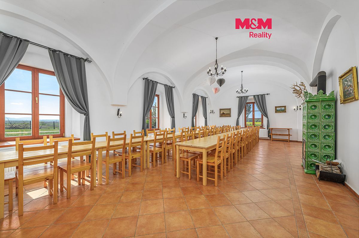 Prodej restaurace 76556 m²