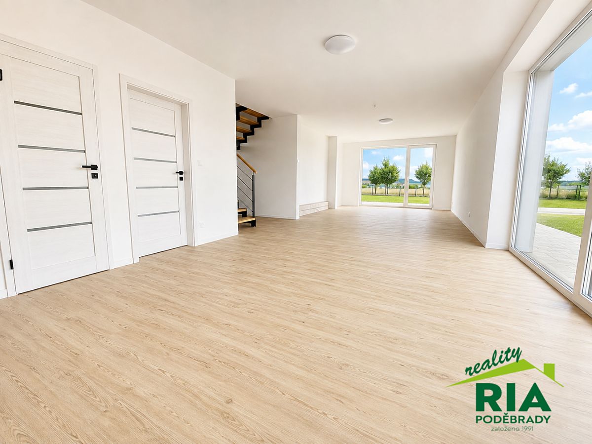Prodej rodinného domu 136 m², pozemek 1940 m² – fotografie 4