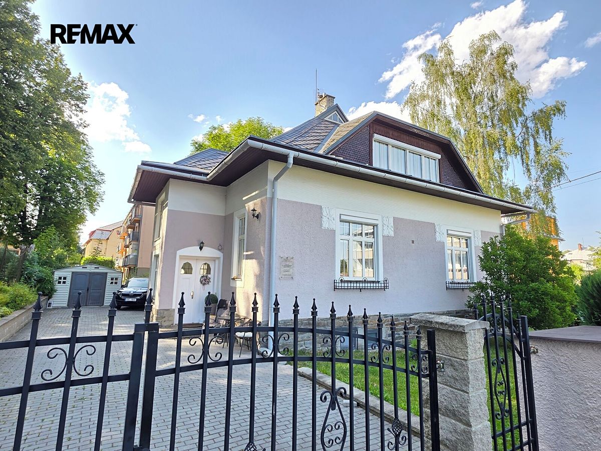 Prodej vily 240 m², pozemek 574 m² – fotografie 3
