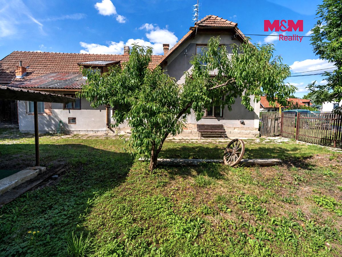 Prodej rodinného domu 154 m², pozemek 956 m² – fotografie 2