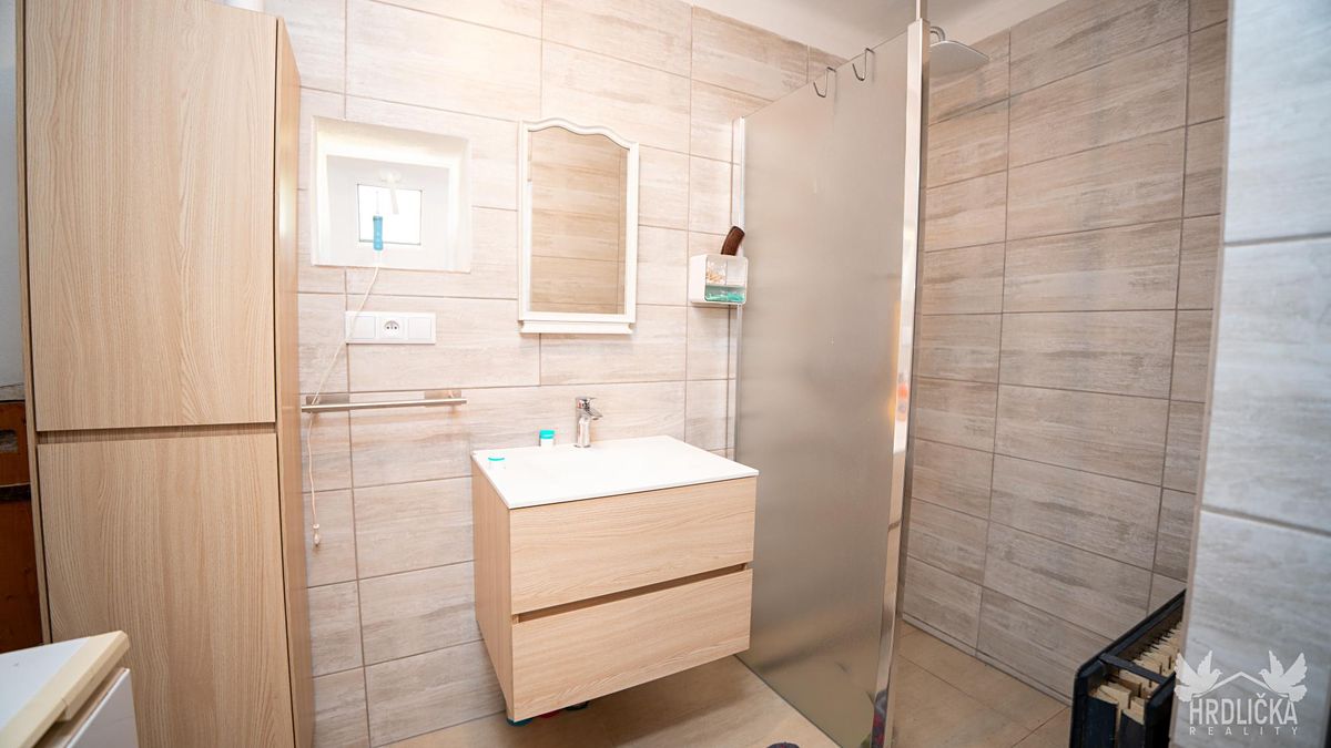 Prodej rodinného domu 76 m², pozemek 551 m² – fotografie 3