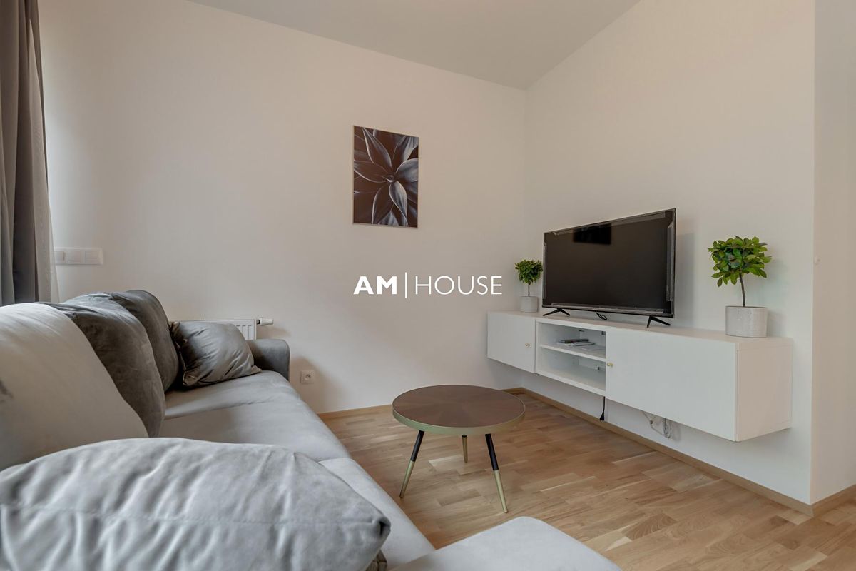 Pronájem bytu 2+kk 55 m² – fotografie 4