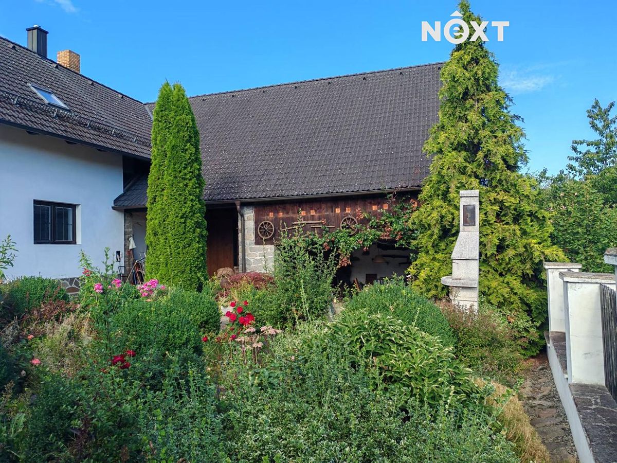 Prodej rodinného domu 700 m², pozemek 1001 m² – fotografie 2