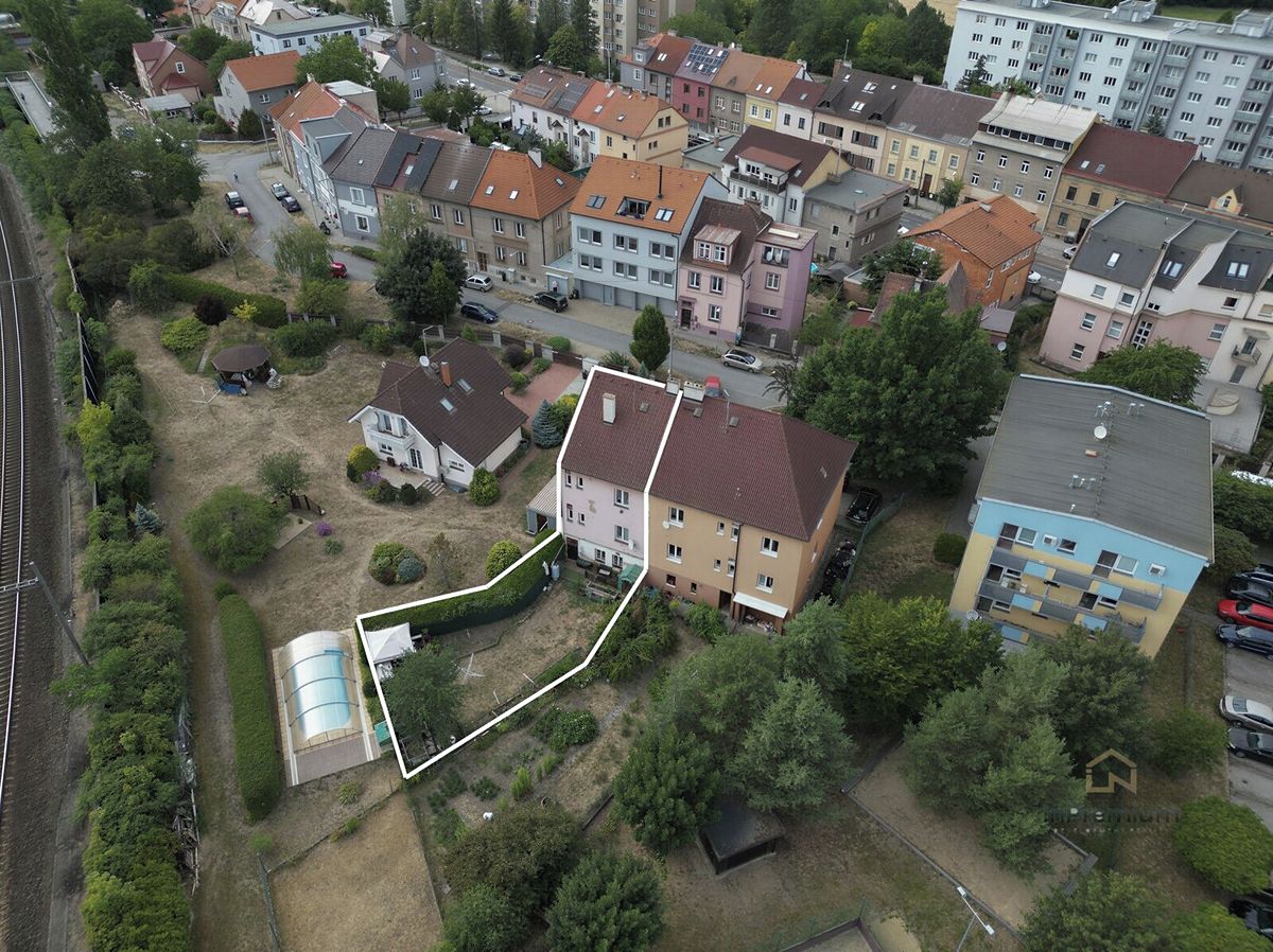 Prodej rodinného domu 187 m², pozemek 245 m²