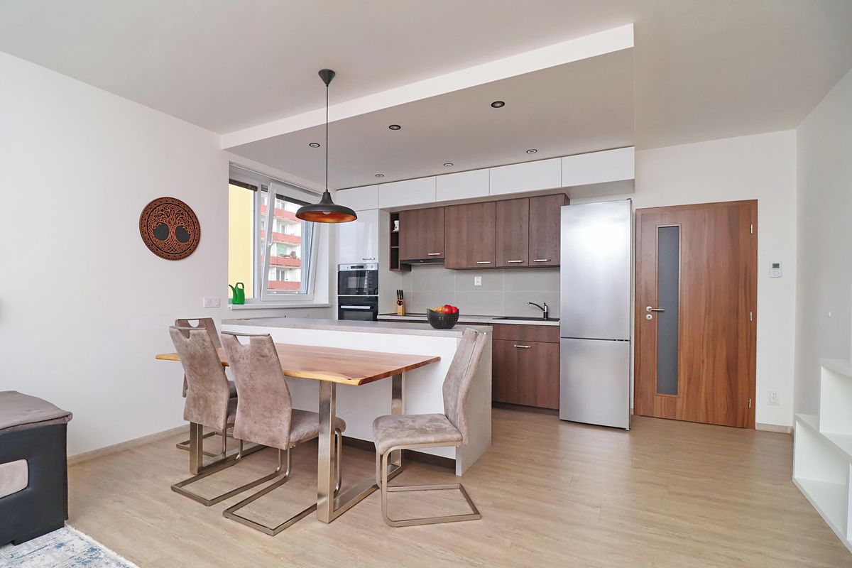 Pronájem bytu 3+kk 80 m²