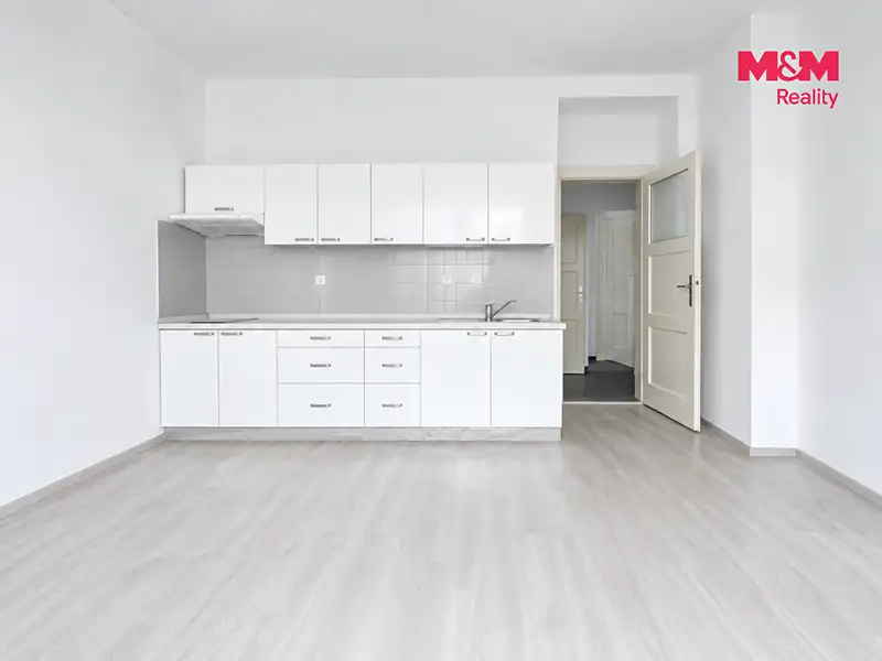 Prodej bytu 1+kk 31 m², Praha – náhled fotky 2