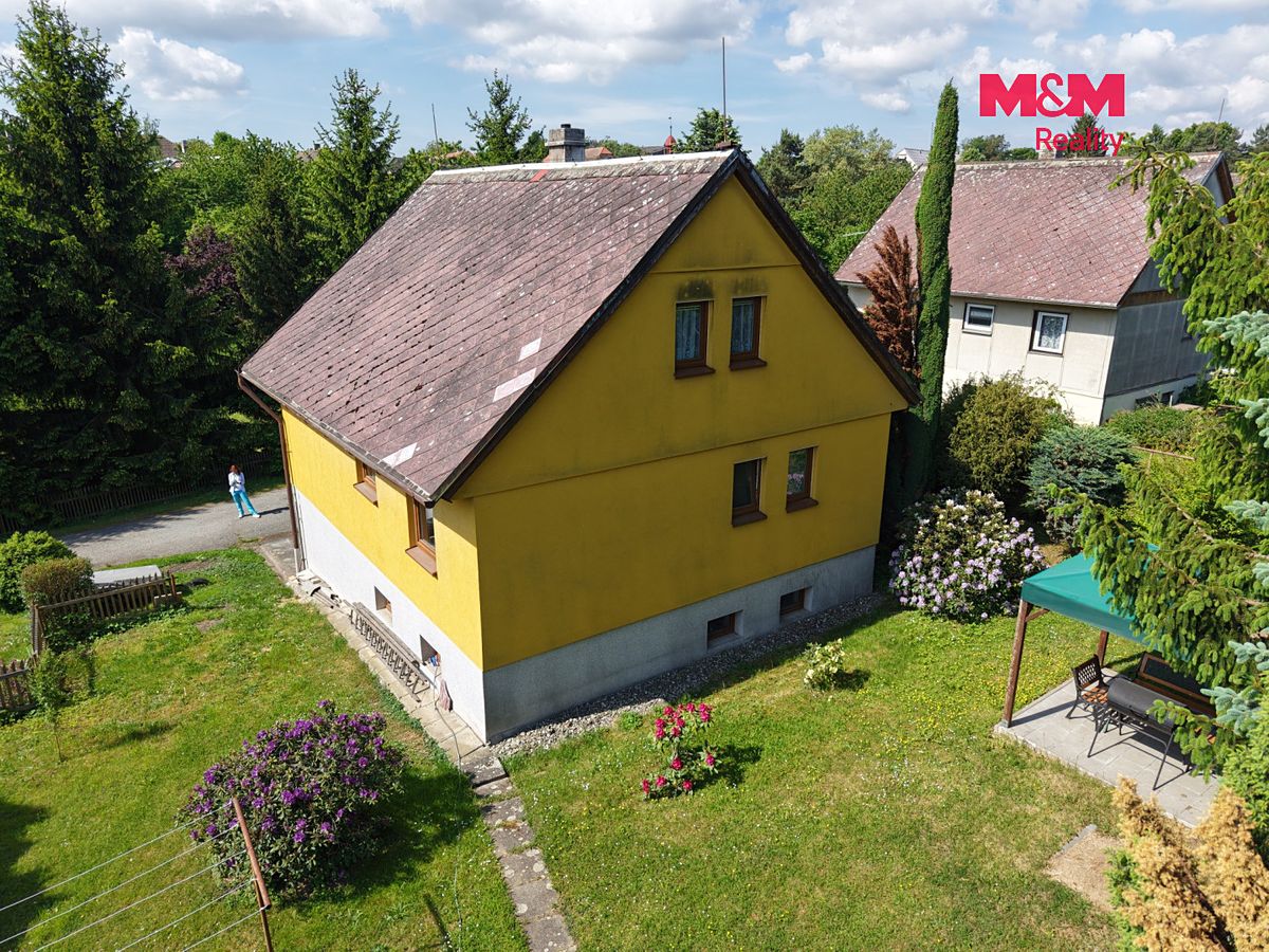 Prodej rodinného domu 192 m², pozemek 689 m² – fotografie 4
