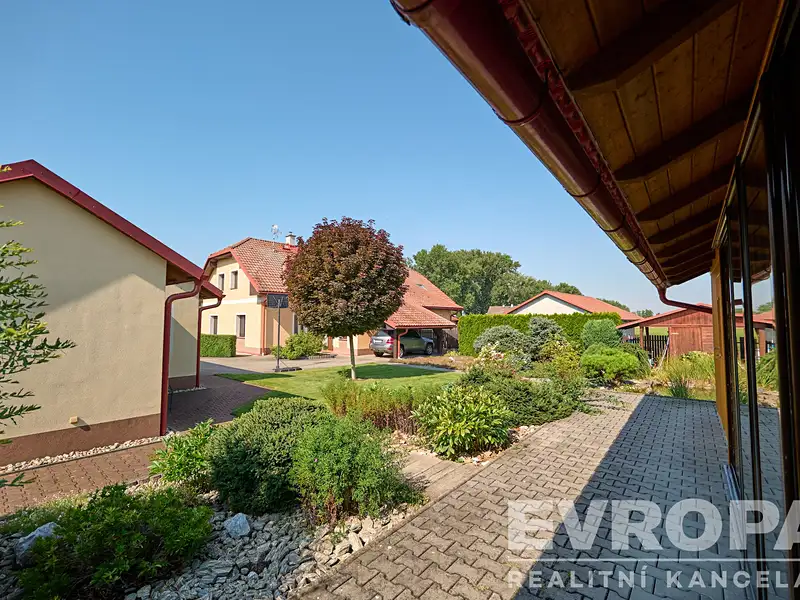 Prodej rodinného domu 155 m², pozemek 1058 m², Roudnice – náhled fotky 3