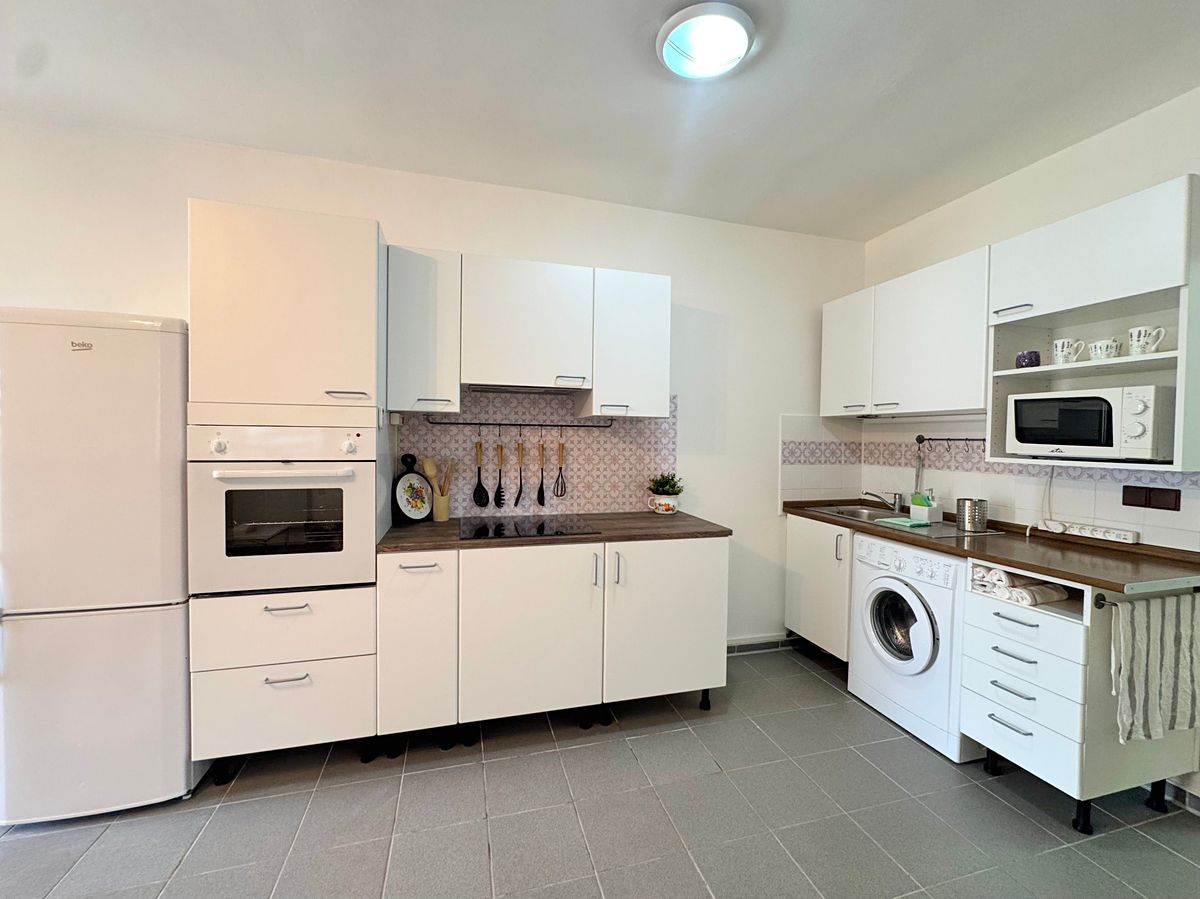 Pronájem bytu 3+kk 80 m² – fotografie 2