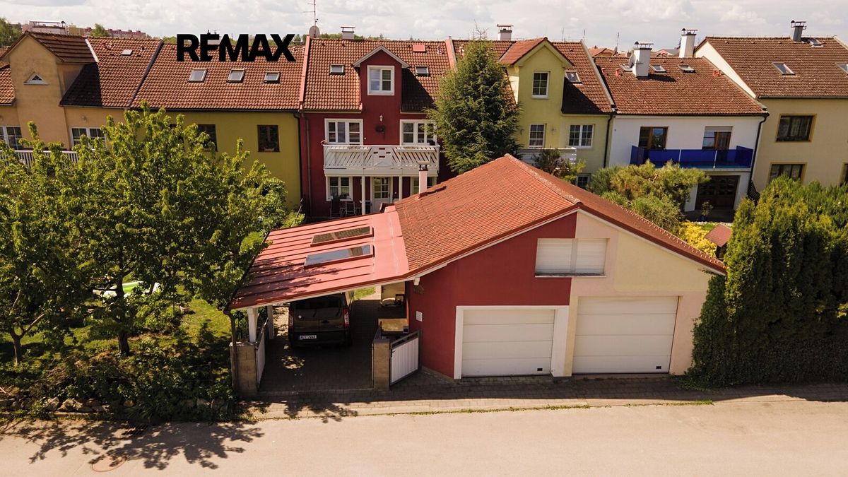 Prodej vícegeneračního domu 252 m², pozemek 312 m² – fotografie 2