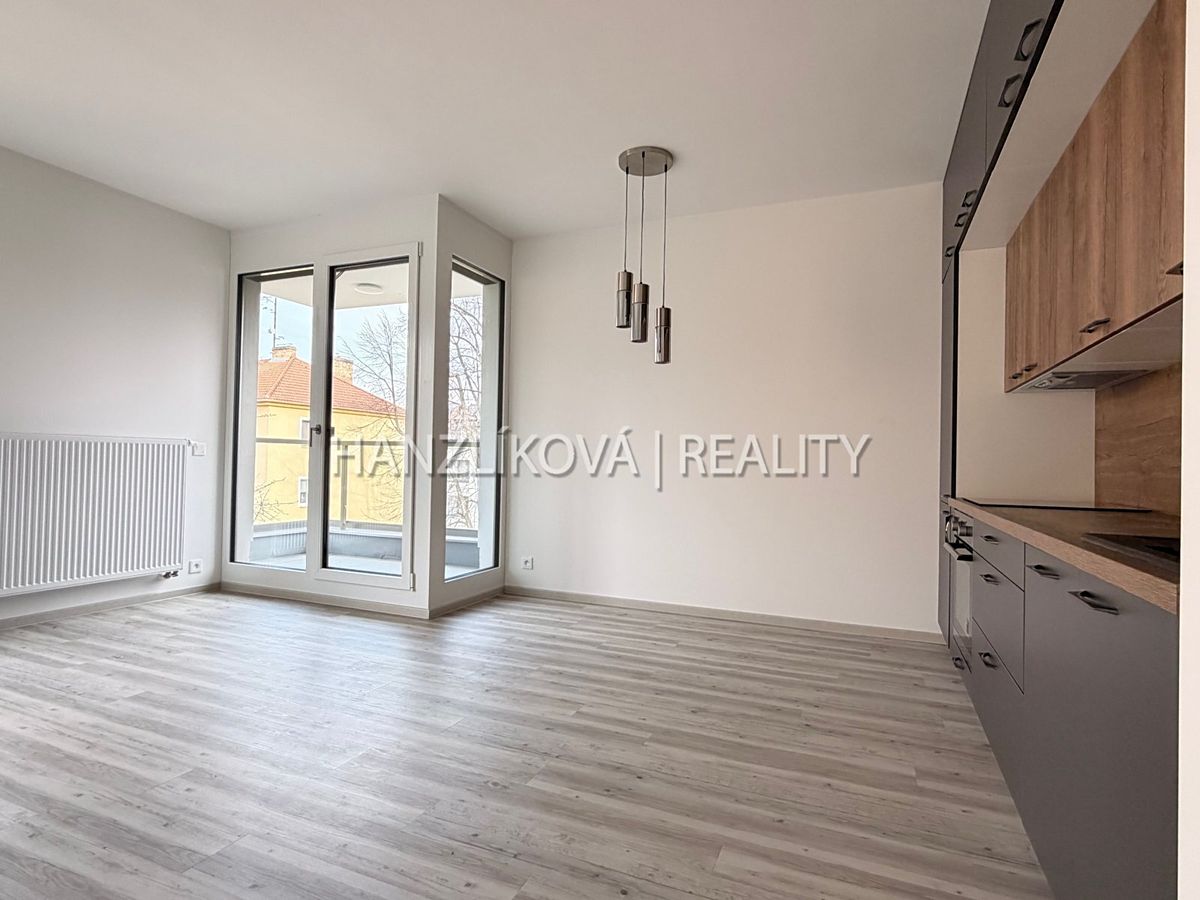 Pronájem bytu 2+kk 49 m² – fotografie 3