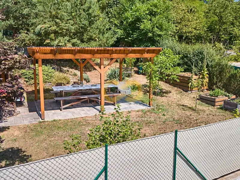 Prodej stavebního pozemku 1509 m², Nespeky – náhled fotky 2