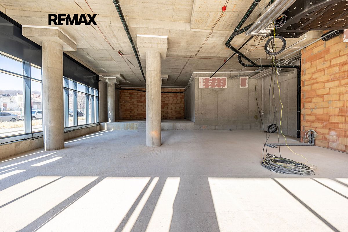 Pronájem obchodního prostoru 194 m² – fotografie 5
