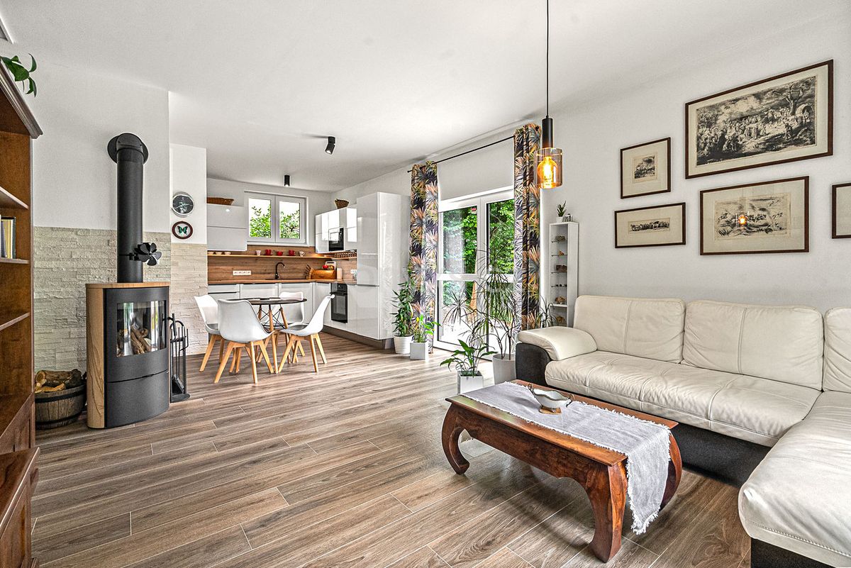 Prodej rodinného domu 86 m², pozemek 332 m² – fotografie 3
