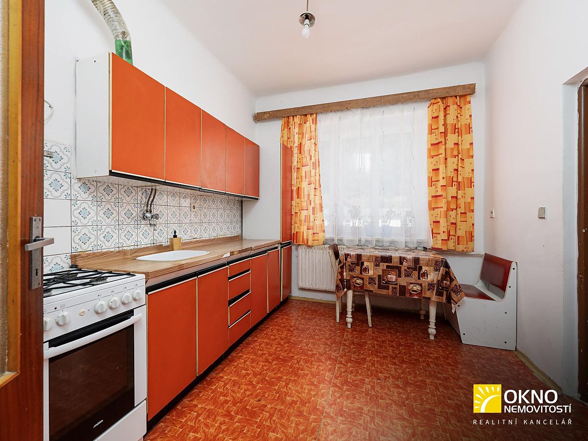 Prodej rodinného domu 100 m², pozemek 422 m² – fotografie 3