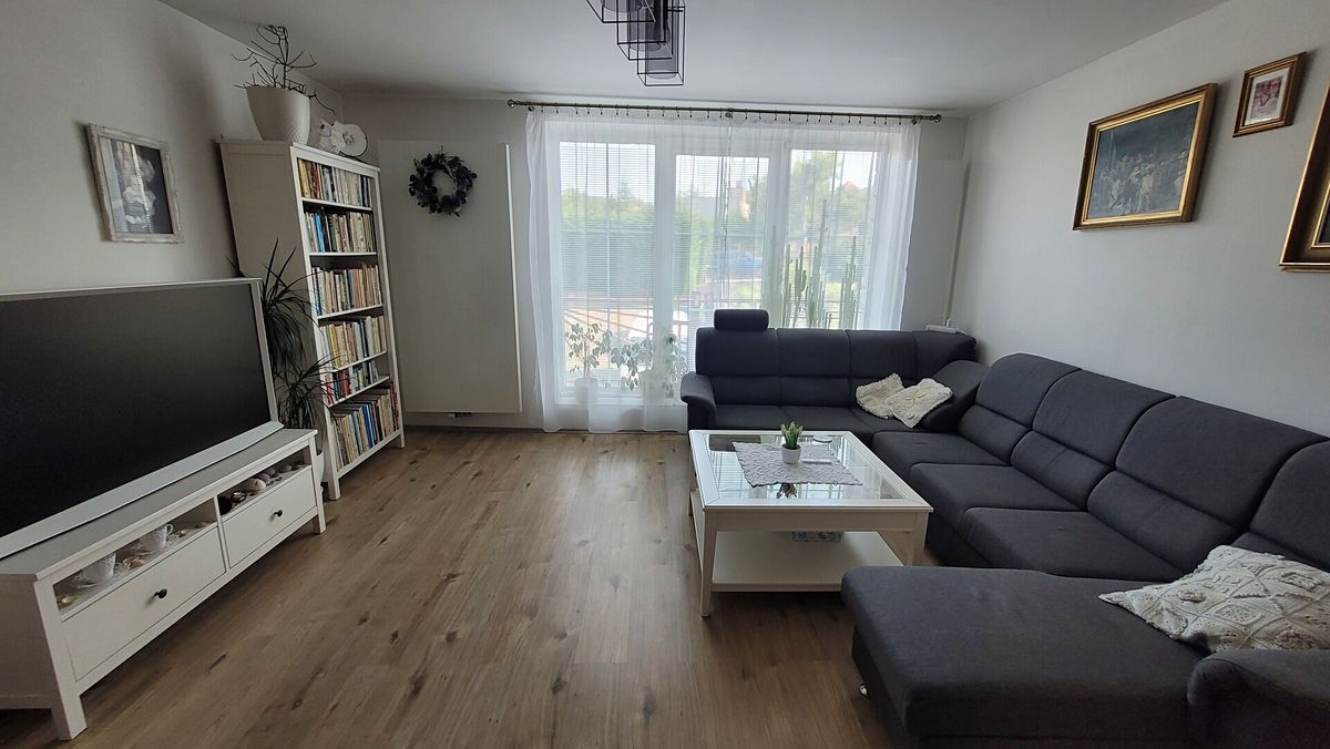 Prodej rodinného domu 180 m², pozemek 1075 m² – fotografie 4