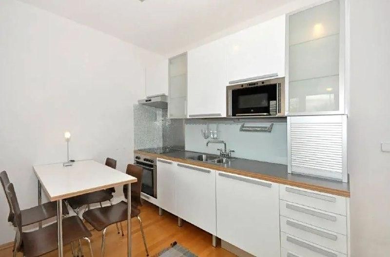 Pronájem bytu 1+kk 38 m² – fotografie 3