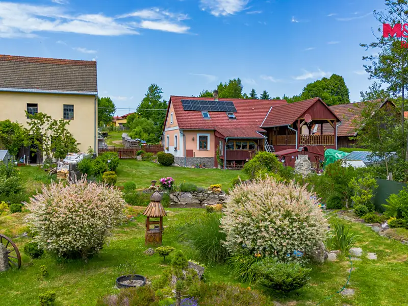 Prodej rodinného domu 187 m², pozemek 969 m², Nová Bystřice – náhled fotky 2