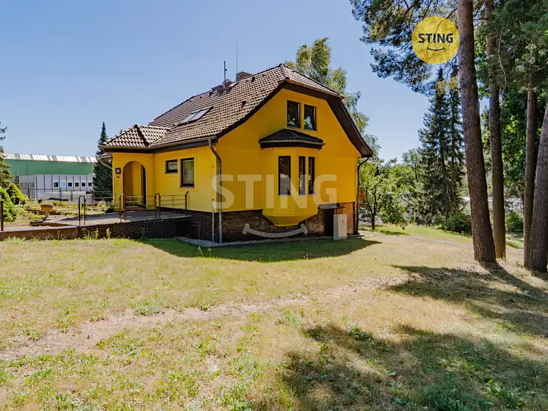 Prodej rodinného domu 256 m², pozemek 985 m², Rýmařov – náhled fotky 1