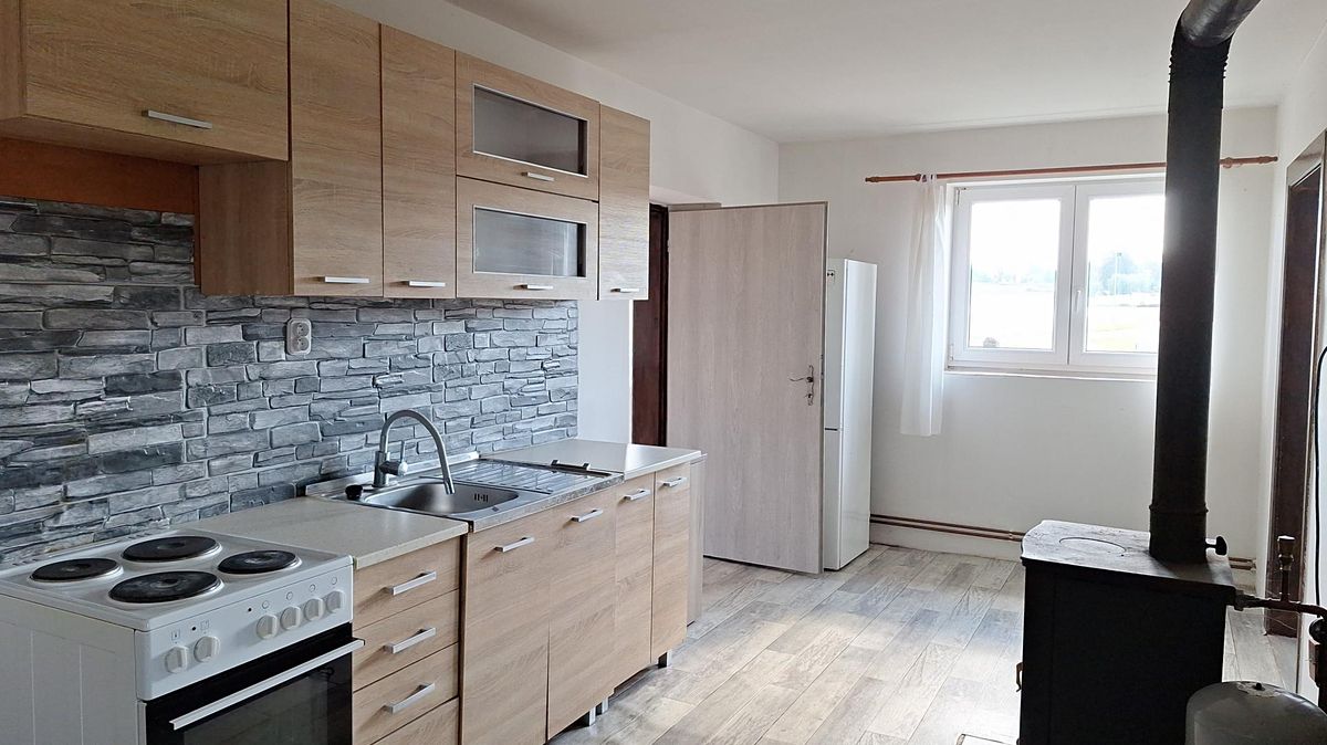 Prodej rodinného domu 77 m², pozemek 337 m² – fotografie 2