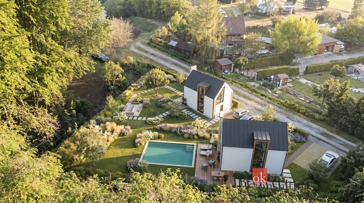 Prodej stavebního pozemku 1284 m² – fotografie 2