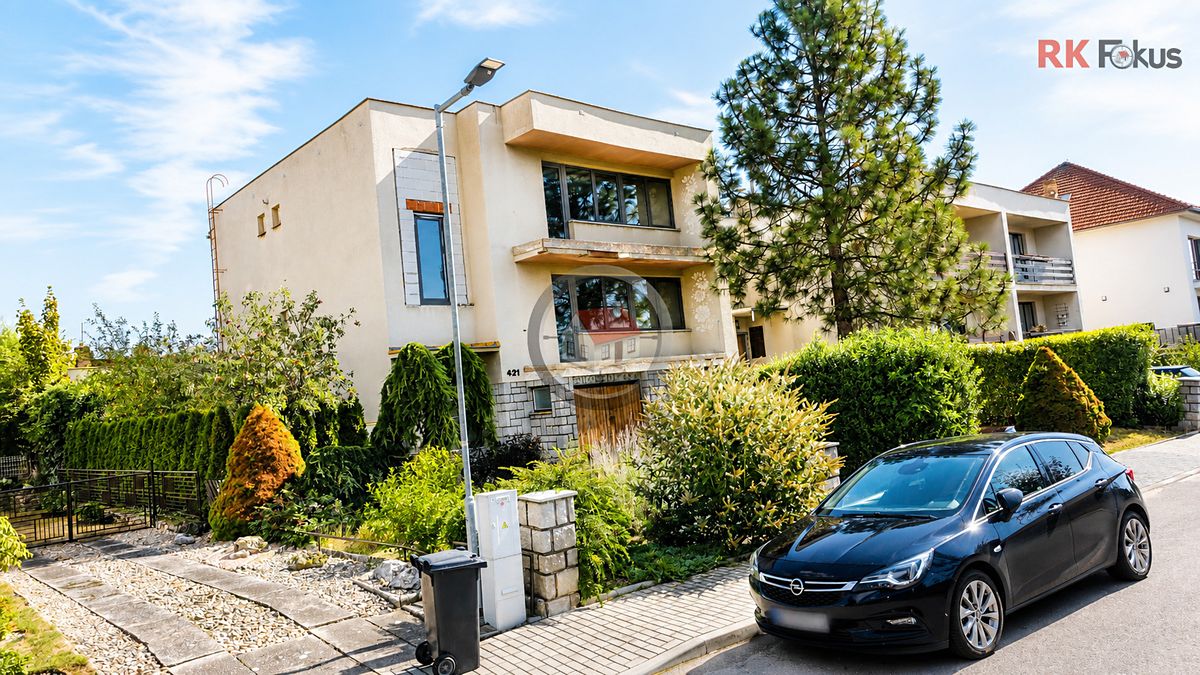 Prodej rodinného domu 300 m², pozemek 670 m²