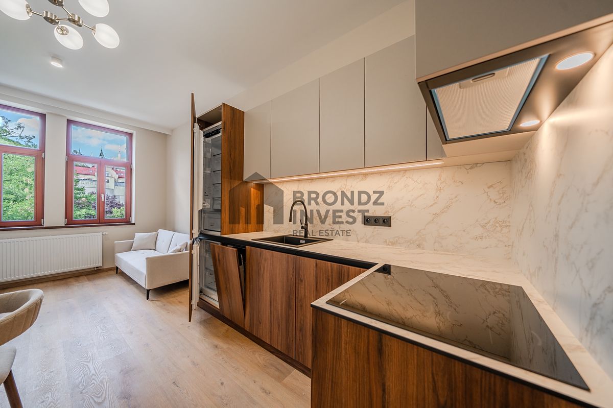 Pronájem bytu 2+kk 45 m² – fotografie 2
