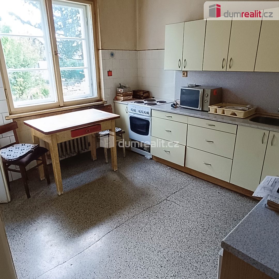 Prodej vily 180 m², pozemek 1230 m² – fotografie 4