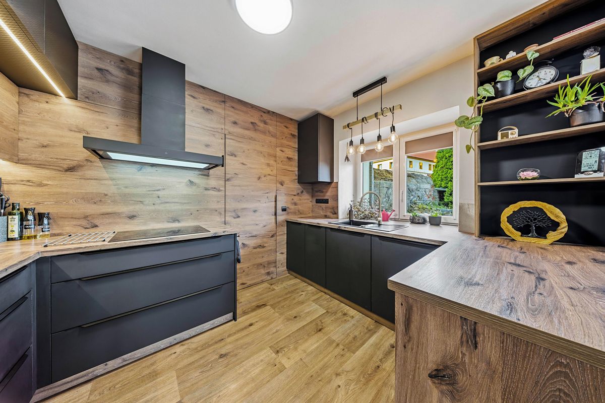 Prodej rodinného domu 128 m², pozemek 395 m² – fotografie 2