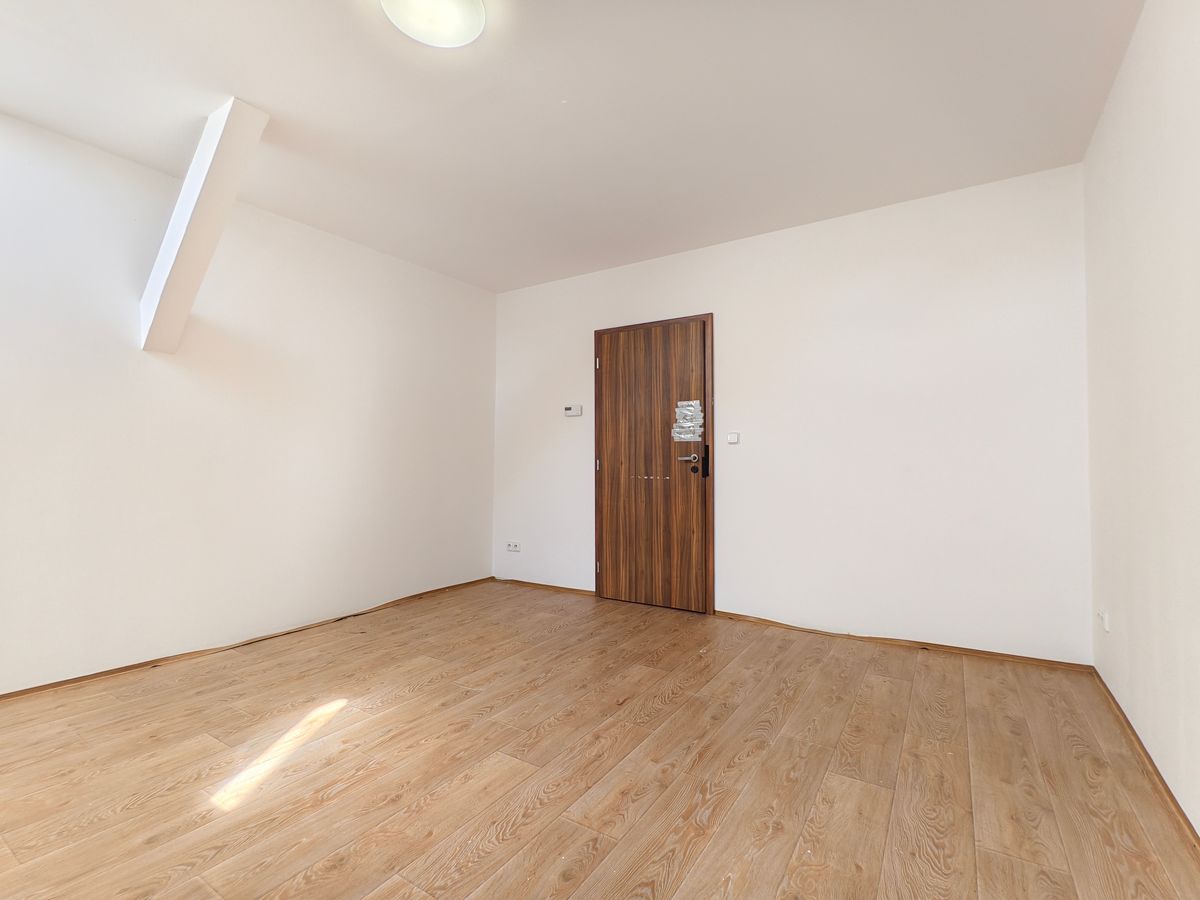 Pronájem bytu 4+1 120 m² – fotografie 4