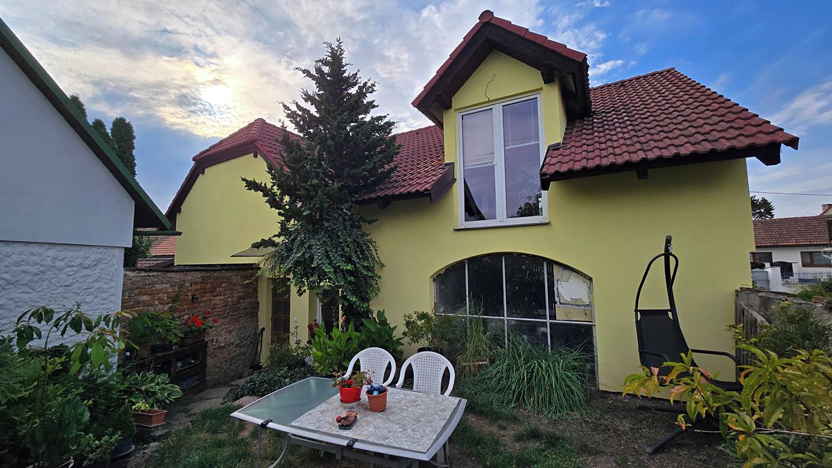Prodej rodinného domu 235 m², pozemek 359 m² – fotografie 3