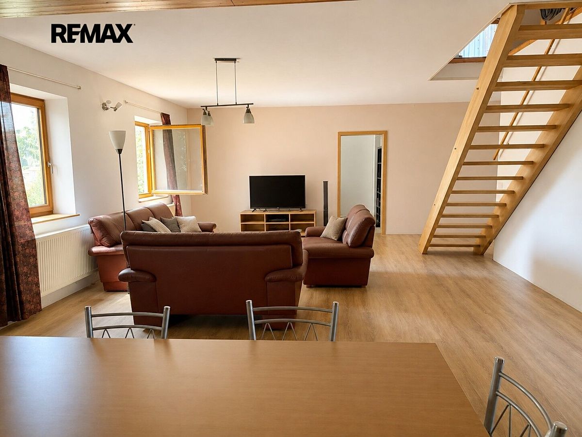 Prodej rodinného domu 200 m², pozemek 482 m²