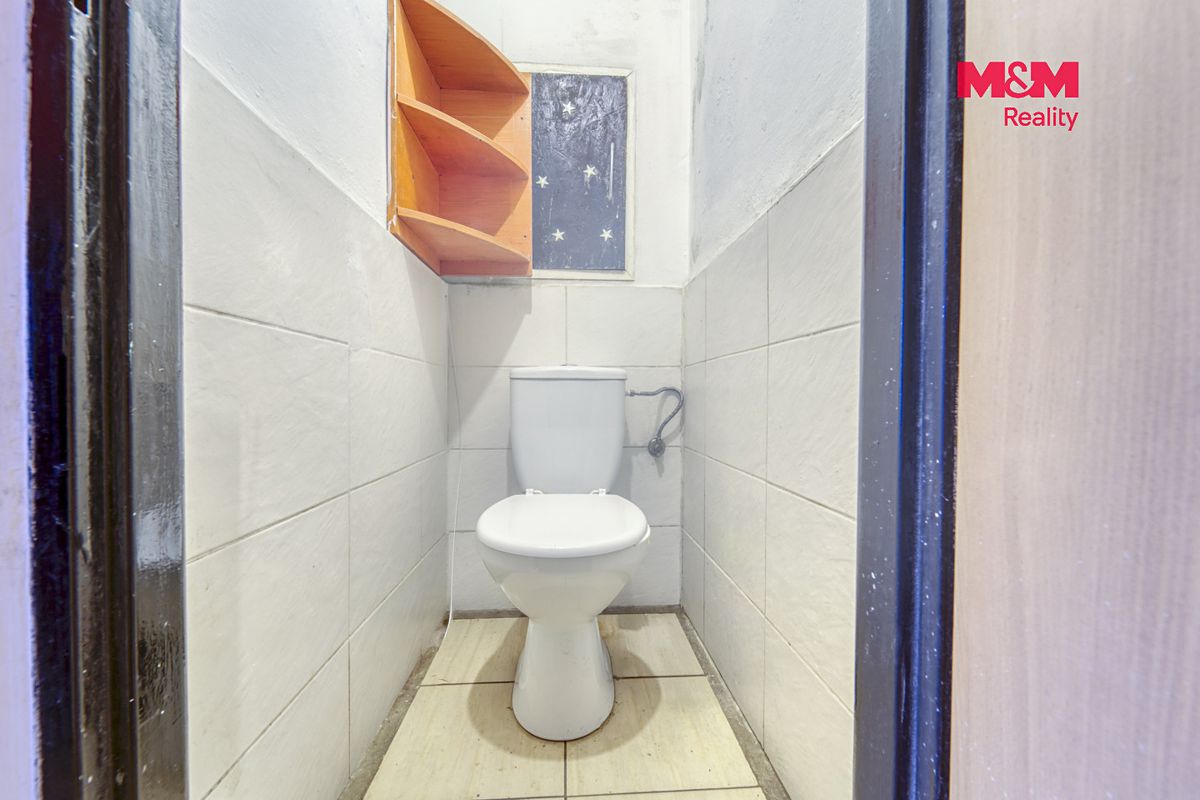 Prodej rodinného domu 252 m², pozemek 166 m² – fotografie 5