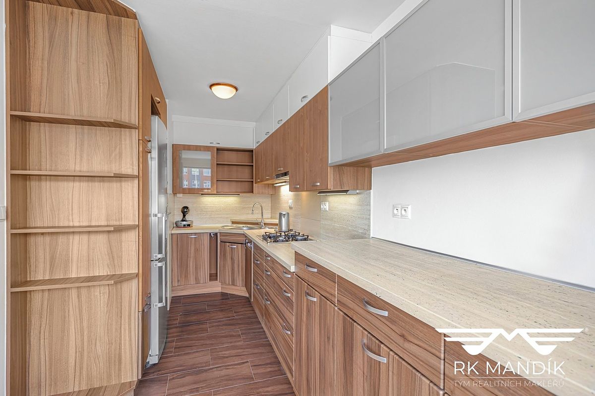 Pronájem bytu 3+kk 70 m² – fotografie 4