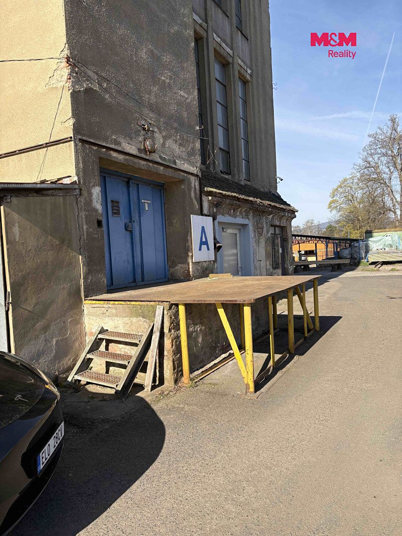 Pronájem výrobní haly, prostoru 1300 m² – fotografie 3