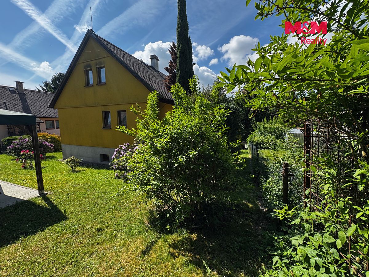 Prodej rodinného domu 192 m², pozemek 689 m² – fotografie 3