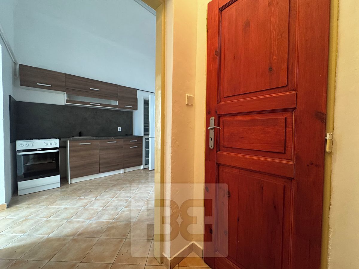 Pronájem bytu 2+1 60 m² – fotografie 2