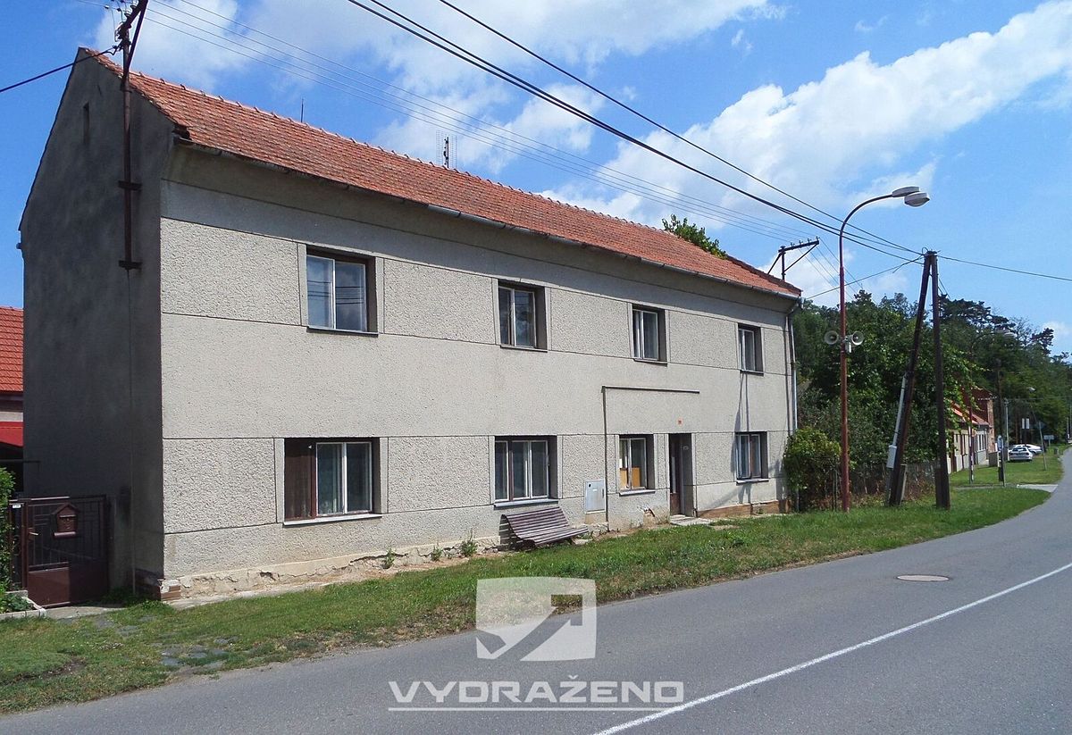 Prodej rodinného domu 173 m², pozemek 539 m² – fotografie 2
