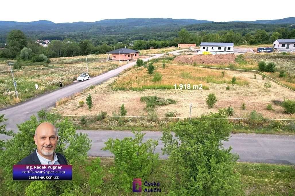 Prodej stavebního pozemku 1918 m²