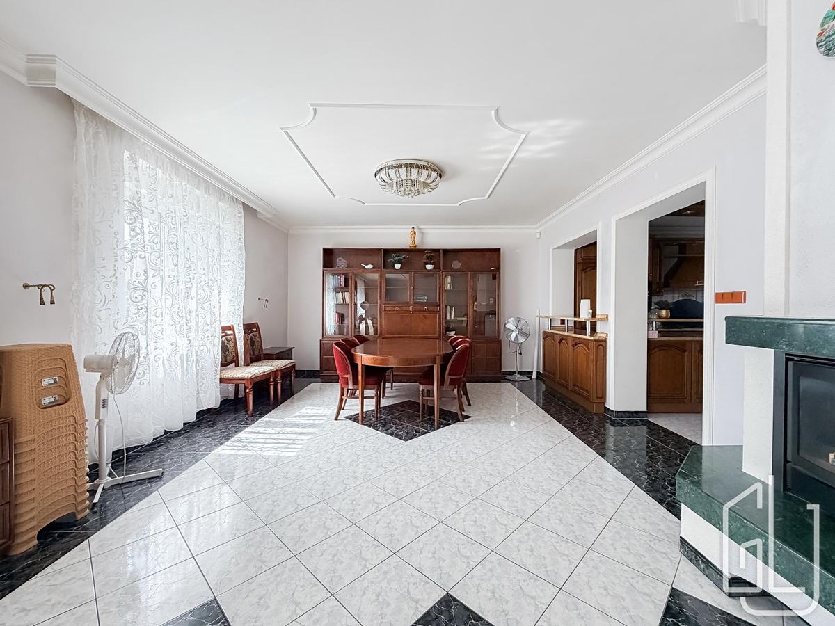 Pronájem rodinného domu 170 m², pozemek 210 m² – fotografie 2