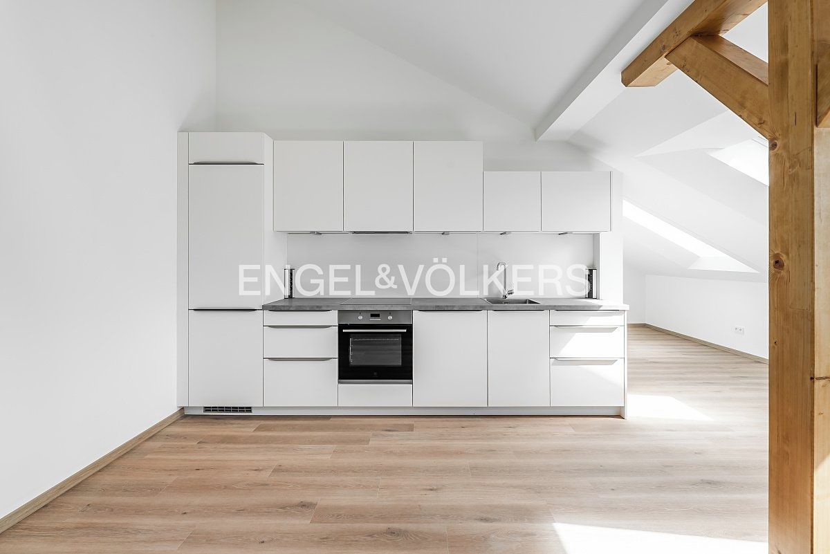 Pronájem bytu 3+kk 91 m² – fotografie 2