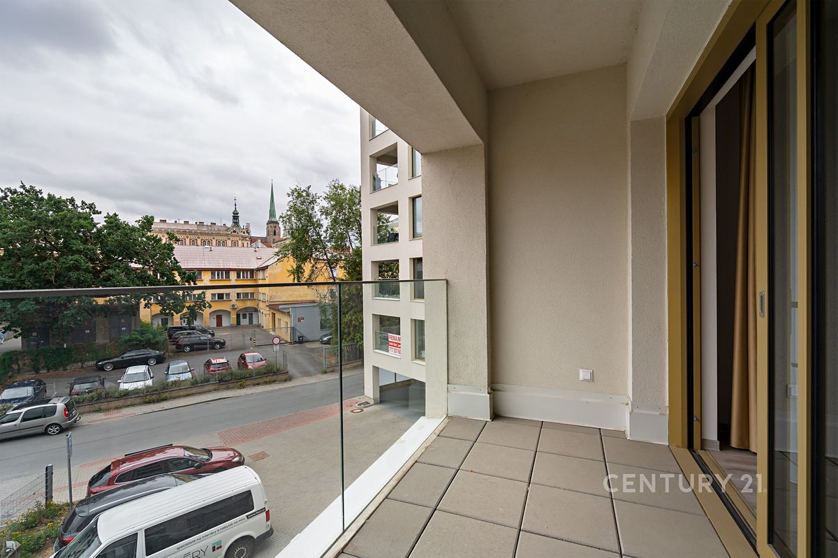 Pronájem bytu 2+kk 53 m² – fotografie 3