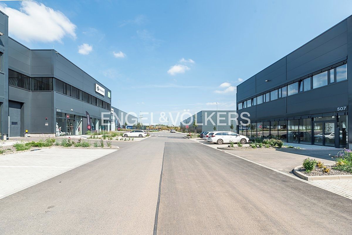 Pronájem skladového prostoru 1095 m² – fotografie 3